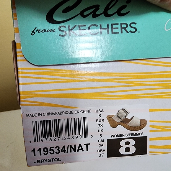 Sketchers size 8 sandal - Picture 5 of 6